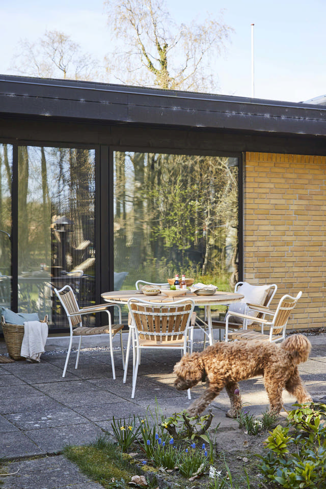 Ellen sæt, teak & hvid alu Ø130cm + 5 stole