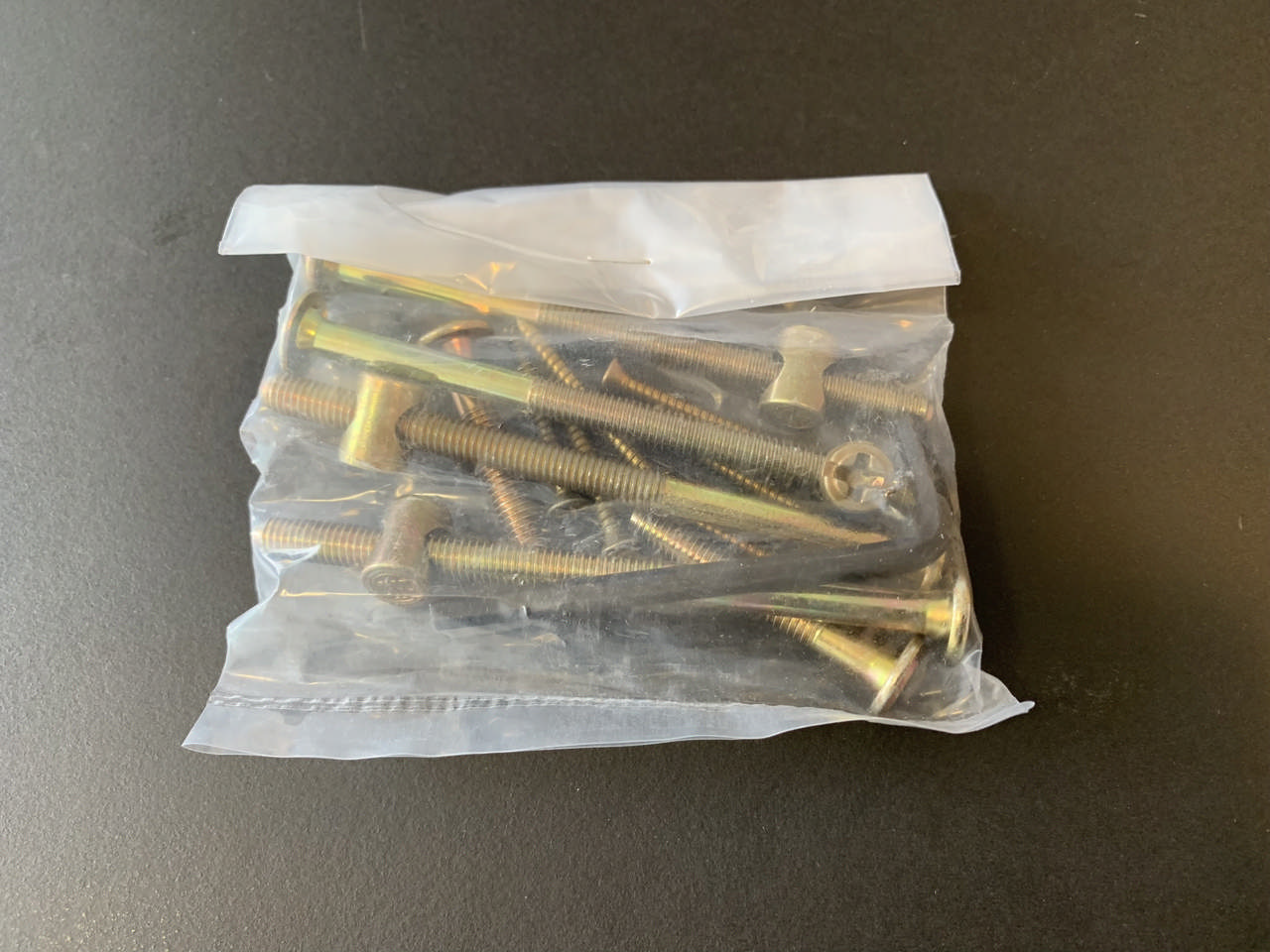 Skruesæt til Fleur bænk gallem lev. før 2024